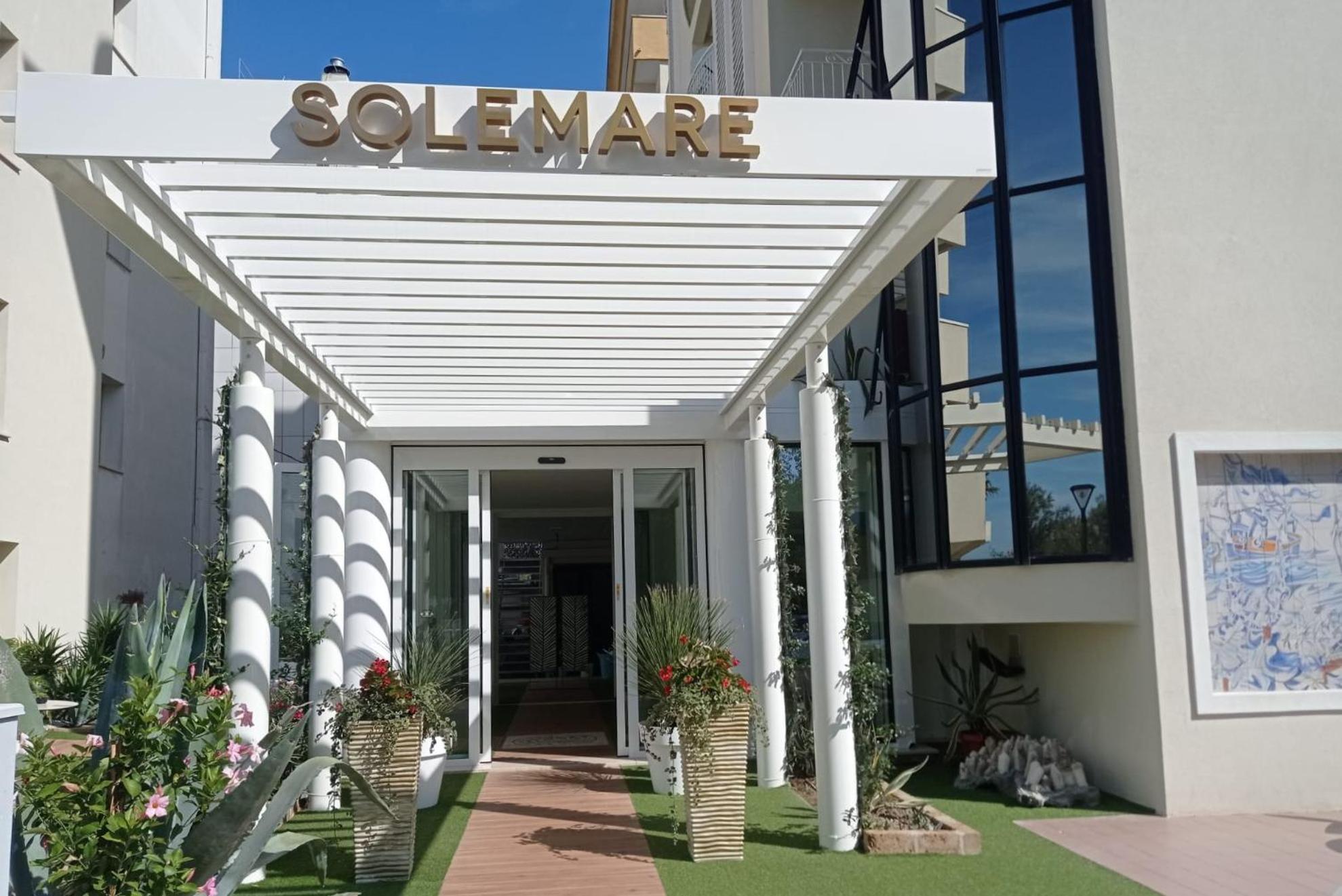 Solemare Hotel E Residence Misano Adriatico Exterior foto