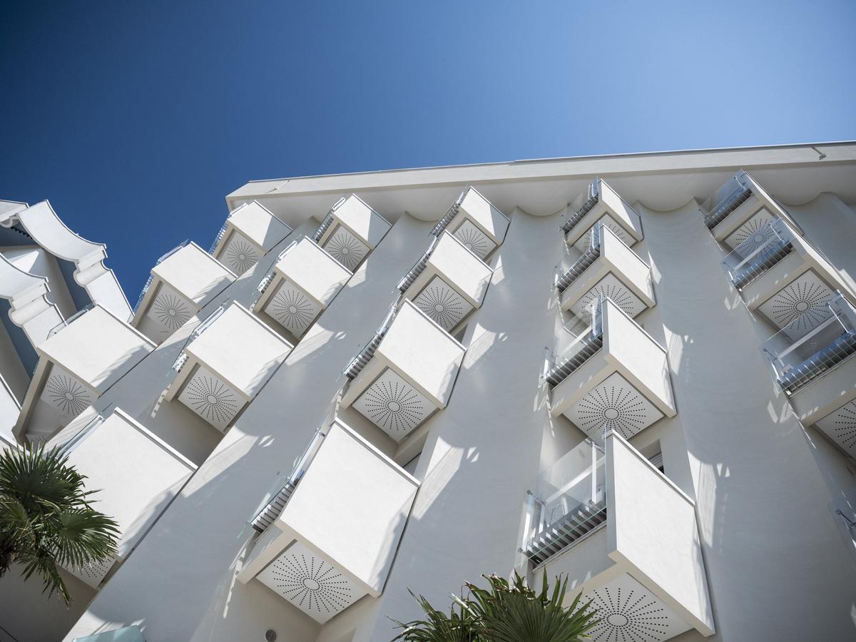 Solemare Hotel E Residence Misano Adriatico Exterior foto